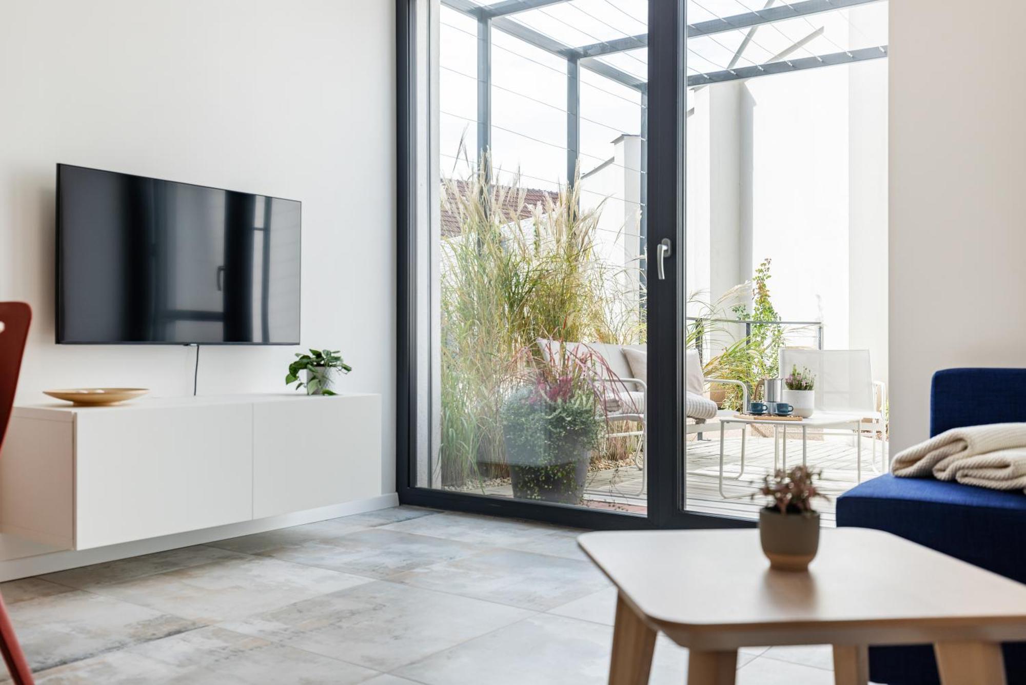 Fully Equipped Apartments With Terraces, Free Garage Parking, Netflix & Ac - By Apartmany Slapanice Cz Exterior foto